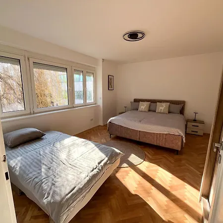 Astra Apartment