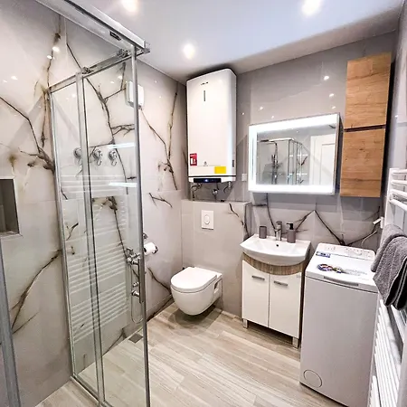 Astra Apartment